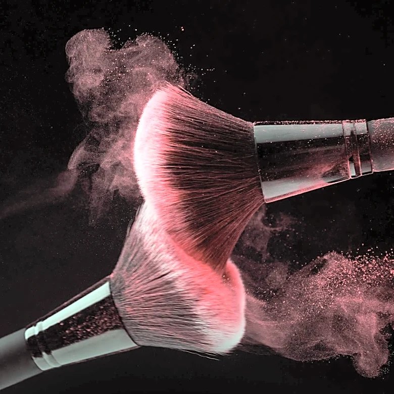 New Makeup Trend 'Cloud Skin' Blends Glow with Soft-Focus Finish