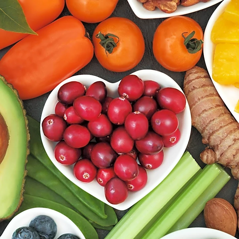 Experts Highlight Key Vitamins and Foods for Maintaining Eye Health