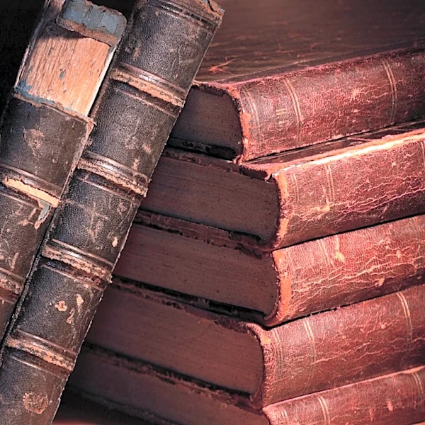 Warren Smith Highlights Notable Books on Faith and Personal Growth