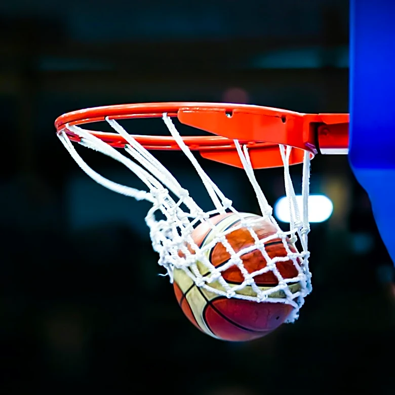 Golden State Valkyries Secure Narrow Victory Over Los Angeles Sparks Despite Losing Lead