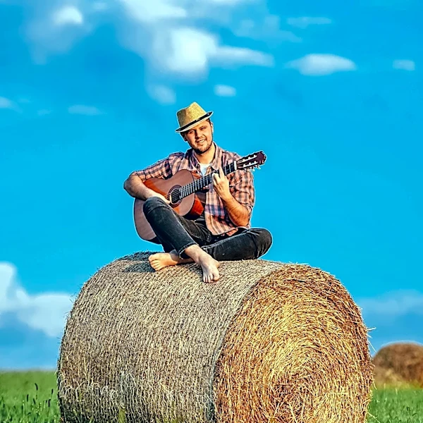 Lakelin Lemmings Debuts Self-Titled Album in Country Music