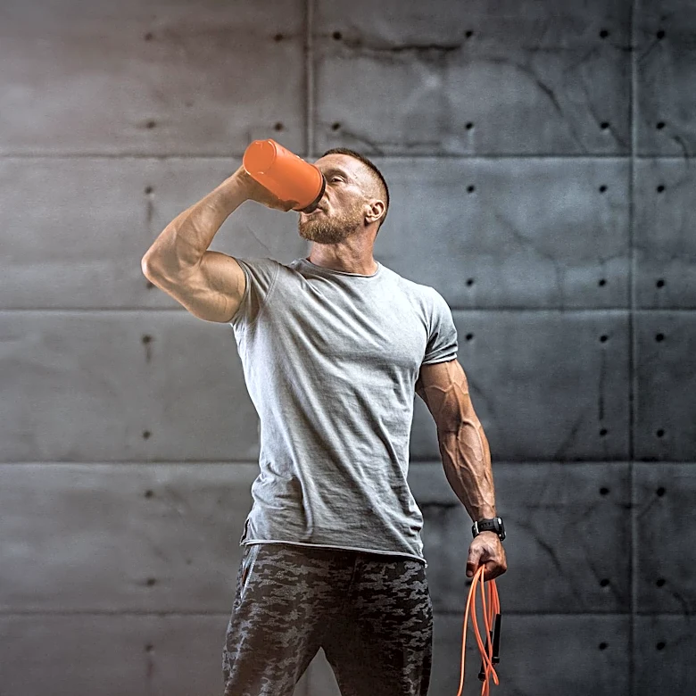 Fitness Coach Advocates 10-Minute Daily Routine for Health Improvement