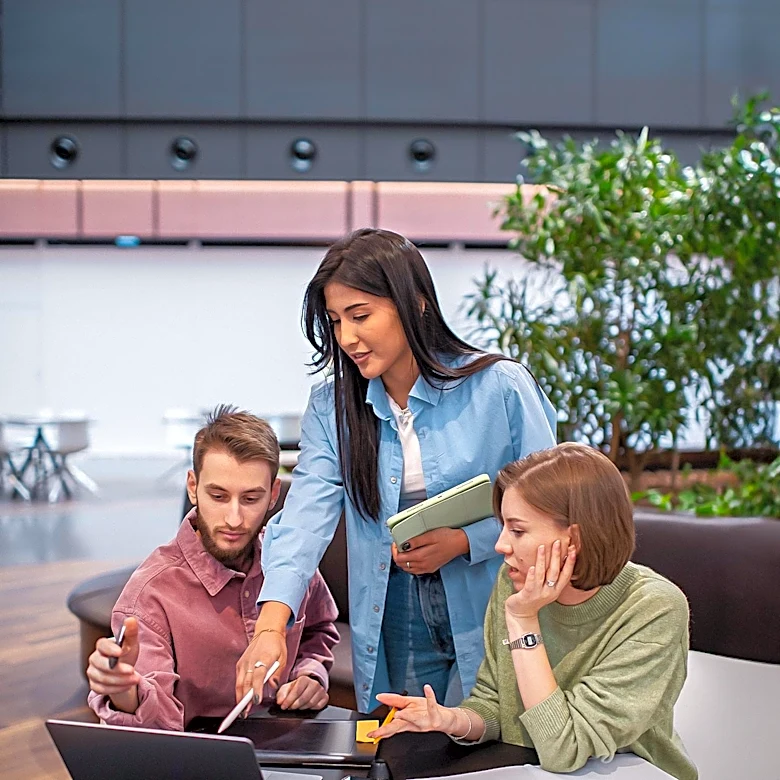 Technological Trends Keynote Speakers Address Workforce Reskilling Amid AI Advancements