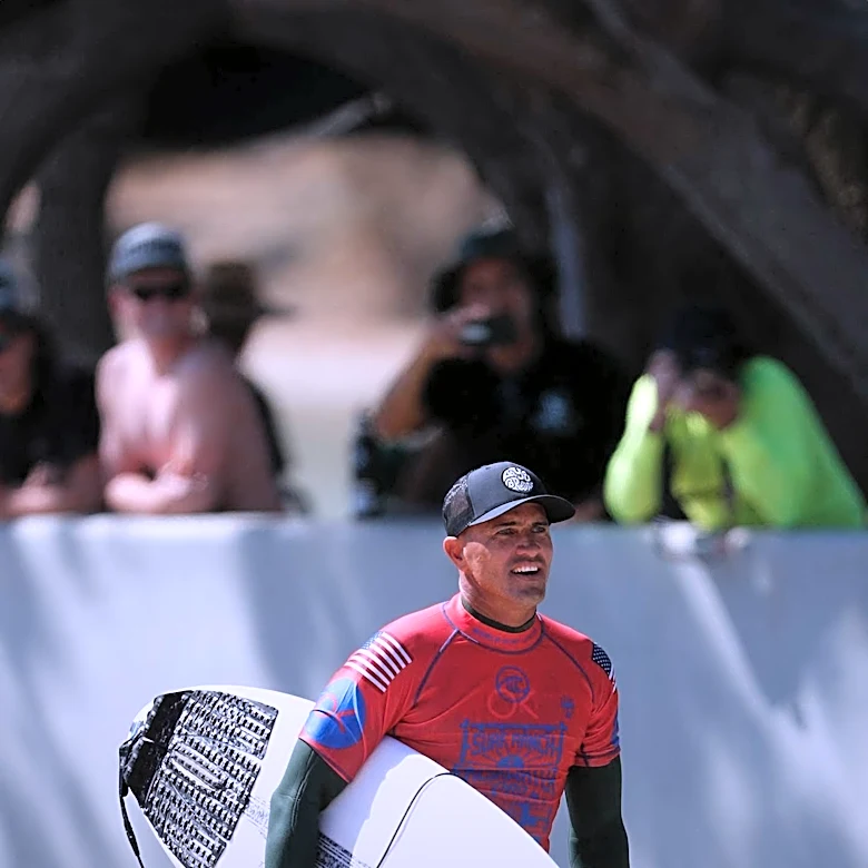 Kelly Slater's Wildcard Performance Stuns at Tahiti Pro