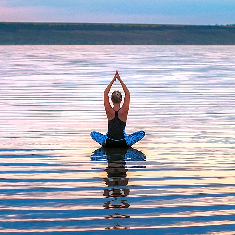Lakefront SUP Yoga Offers Unique Water-Based Yoga Experience in Milwaukee