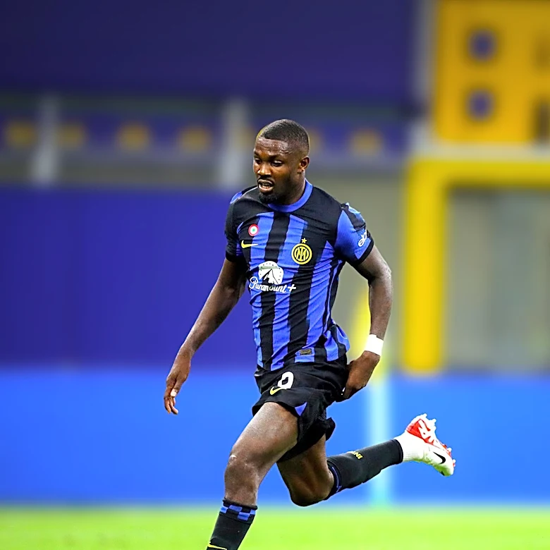 Inter Milan Reopens Talks with Tottenham for Djed Spence Transfer