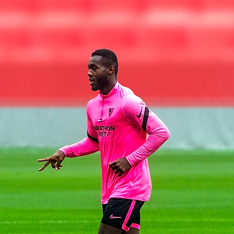Jules Kounde Returns to Barcelona Training Post-World Cup