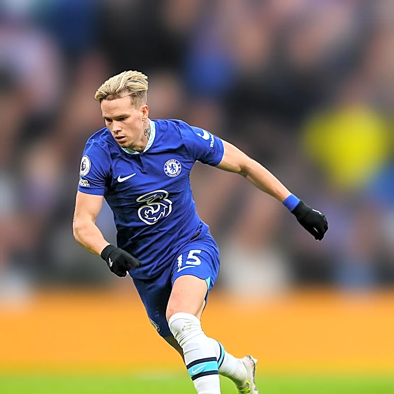 Chelsea Considers Loan Move for Mykhailo Mudryk Amid Fitness Concerns
