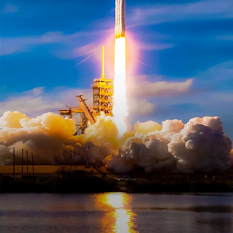 SpaceX Expands Role in U.S. Missile Defense with New Contracts