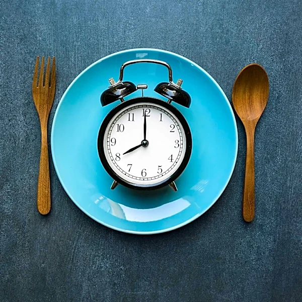 Intermittent Fasting: Exploring Health Benefits and Practical Approaches
