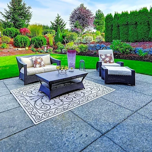 Austin's Custom Outdoor Living Spaces Enhance Backyard Experiences