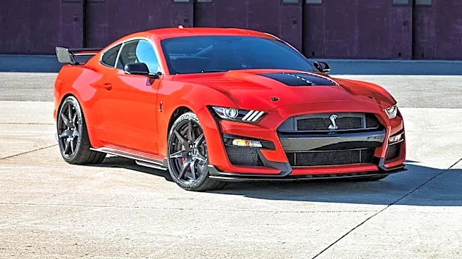 Ford Unveils Plans for Hybrid V8 Mustang Saloon in the U.S.