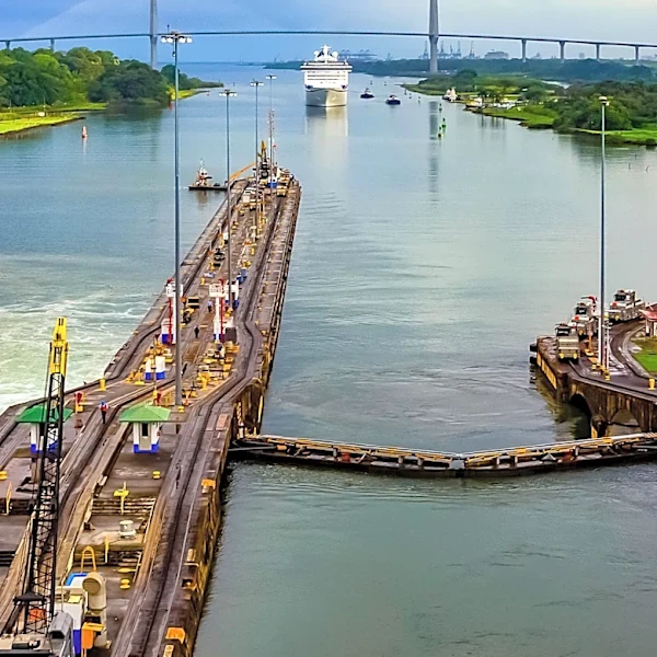 Panama Canal Auction: Seaspan Benefactor Pays $4 Million to Bypass Queue Amid Waterway Congestion