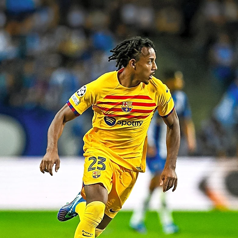 Arsenal Considers Signing Barcelona's Jules Koundé Amid Transfer Speculations