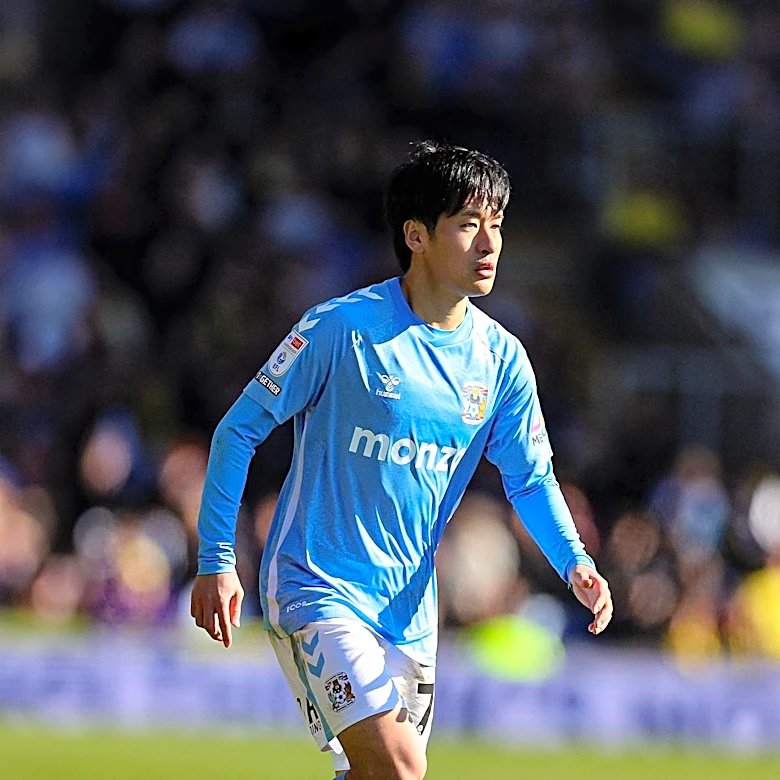 Coventry City Re-Signs Gustavo Hamer from Sheffield United