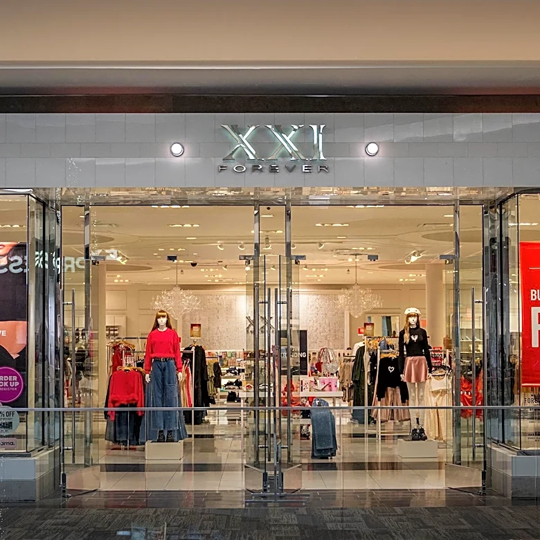 New Disney Character Warehouse to Open at Tampa Premium Outlets