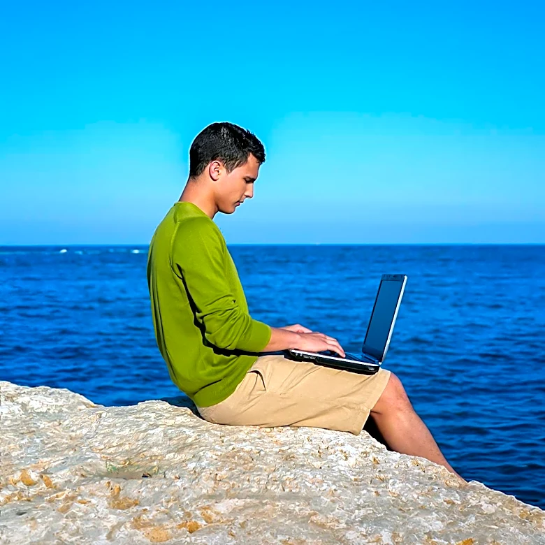 Reliable Internet Boosts Florida's Remote Work and Digital Economy