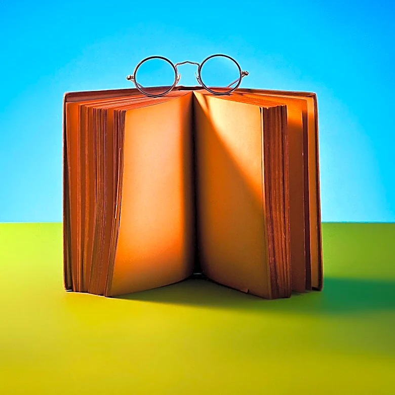 Douglas Hofstadter's 'Gödel, Escher, Bach' Explores Consciousness and Self-Reference