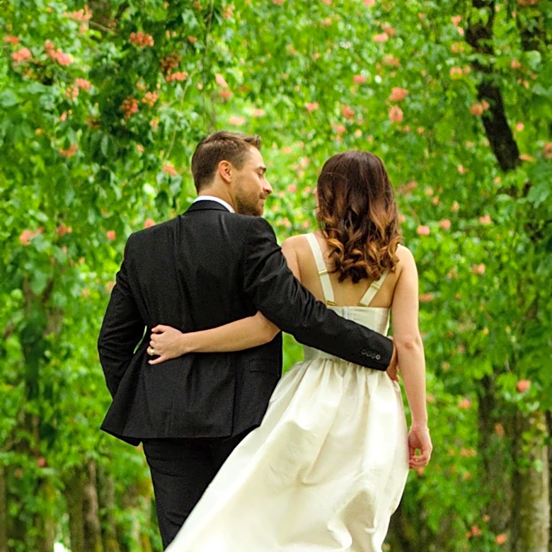 Connecticut Couple's Hallmark-Inspired Wedding Hopes to Attract Greeting Card Giant