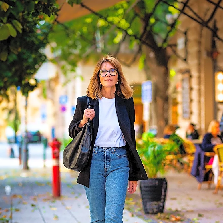 Allison Janney Discusses Decision to Remain Unmarried and Child-Free