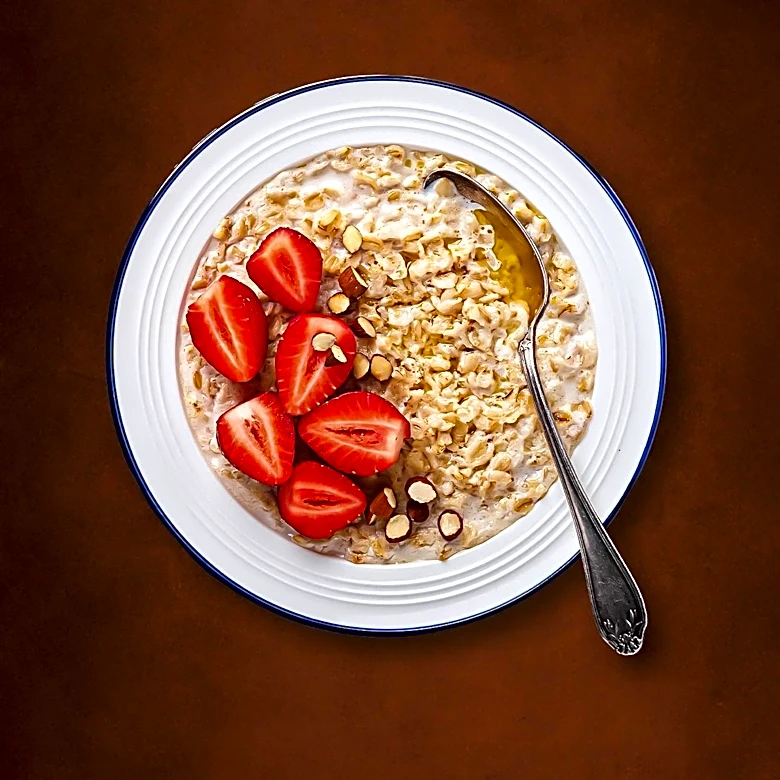 Oatmeal Before Bed: A Simple Snack for Better Sleep