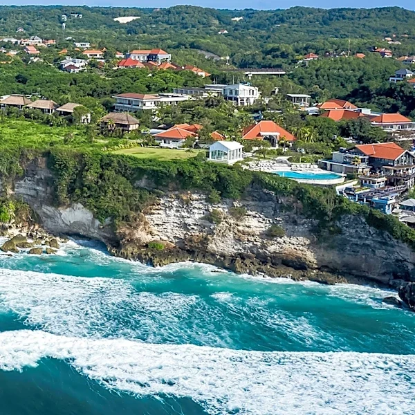 Luxury Real Estate: 2935 Vista del Mar Offers Exclusive Coastal Resort Experience