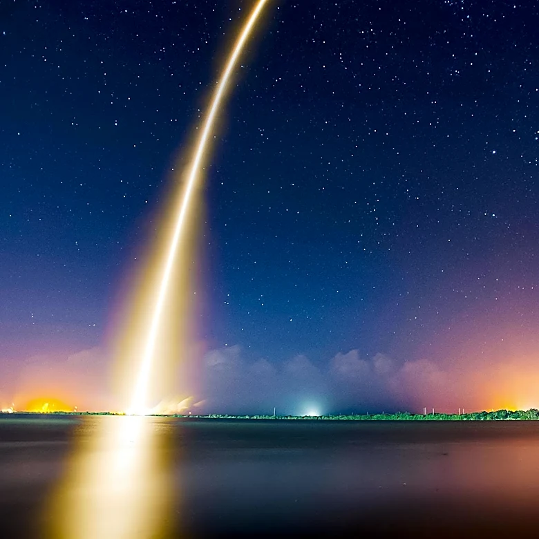 Cathie Wood Increases Investment in Rocket Lab Despite Losses