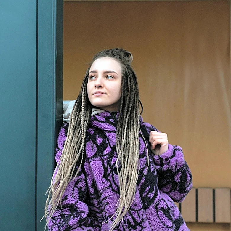 Mark McEvoy's Photography Captures 90s London Subcultures on the Tube