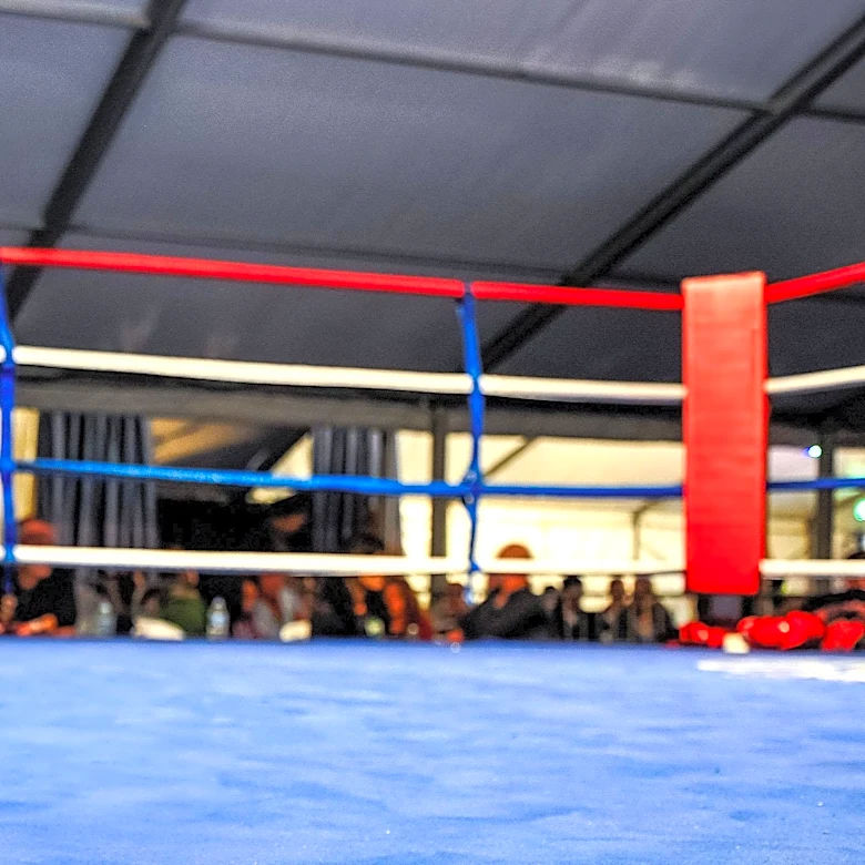 Heavyweight Boxer Teremoana Secures Knockout Victory Over Savage in Australia