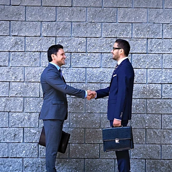 Corporate Gift Etiquette and Tax Rules: Navigating Compliance in the U.S.