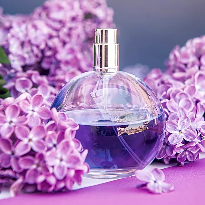 Oakcha's 'Love in Rome' Fragrance Gains Popularity for Its Floral Scent