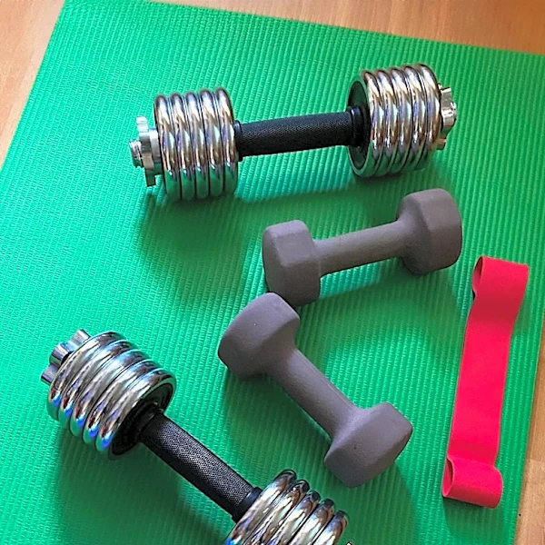 Adjustable Dumbbells: A Space-Saving Solution for Home Gyms
