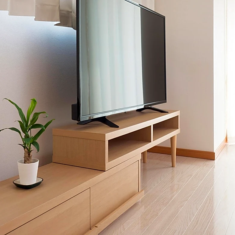 Homeowners Embrace 'Midimalism' for Personalized Yet Uncluttered Spaces