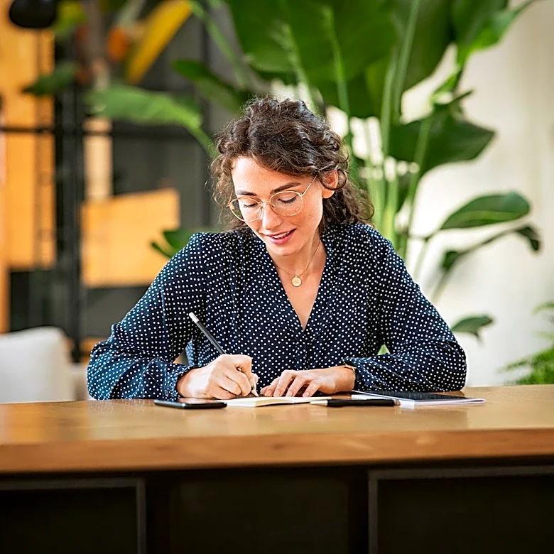 Editor Mary Kole Revises Client Agreements Amid AI Manuscript Challenges