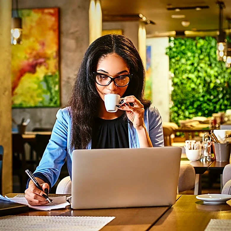 Freelancers and Gig Workers Face Financial Challenges Amid AI Advancements