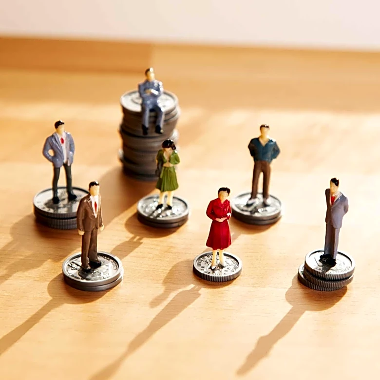 Economic Disparities Highlighted as Key Factor in U.S. Loneliness Crisis