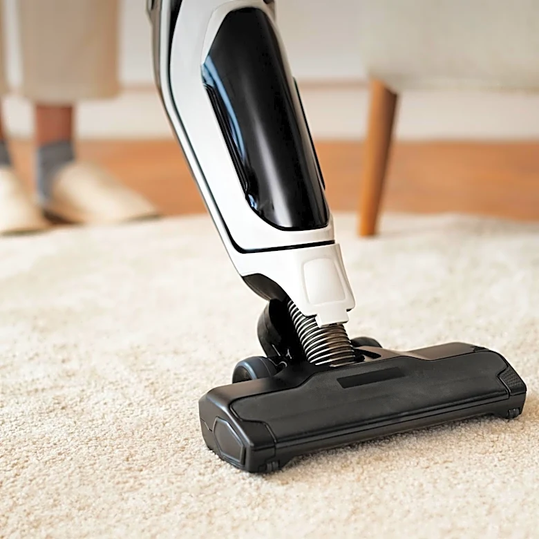 Vacuum Wars Evaluates Cordless Vacuums with In-Depth Testing Methodology