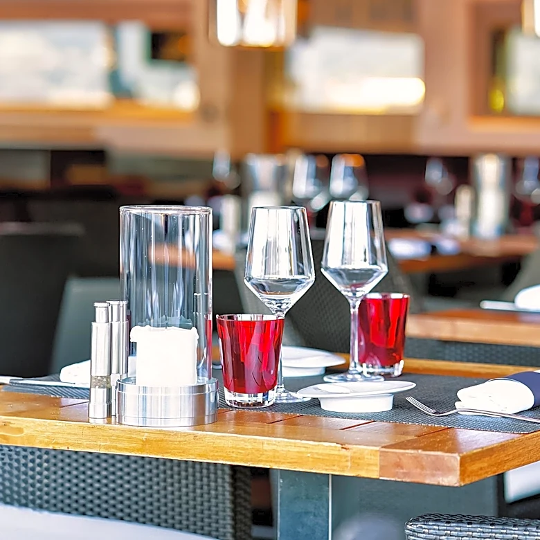 American Tourists Often Break Unwritten Rules of Italian Dining Culture