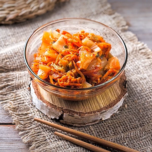 Fermented Foods Offer Gut Health Benefits, Require Caution for Specific Conditions
