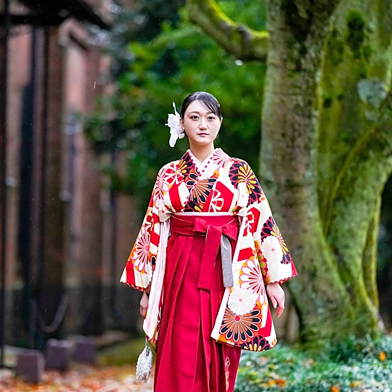 Kyoto University Allows Unrestricted Graduation Attire, Fostering Unique Celebrations