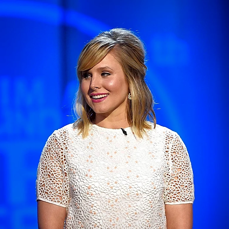 Kristen Bell Joins Savannah Bananas for Surprise Musical Performance