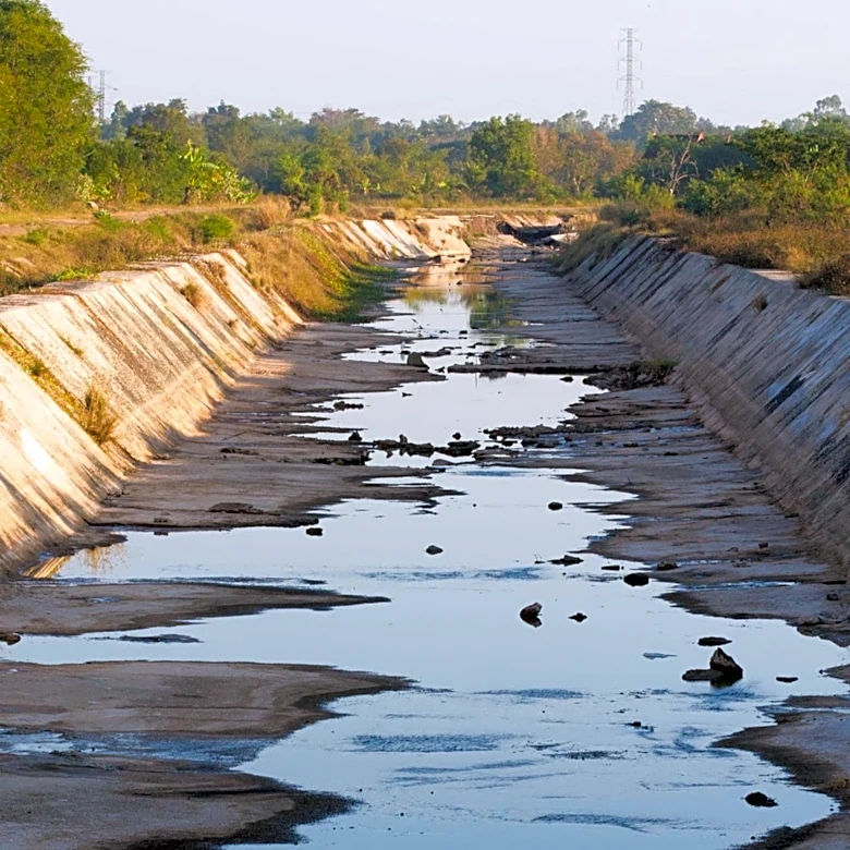 Mexico Pitches 'Dry Canal' Land Corridor as Alternative to Troubled Global Waterways
