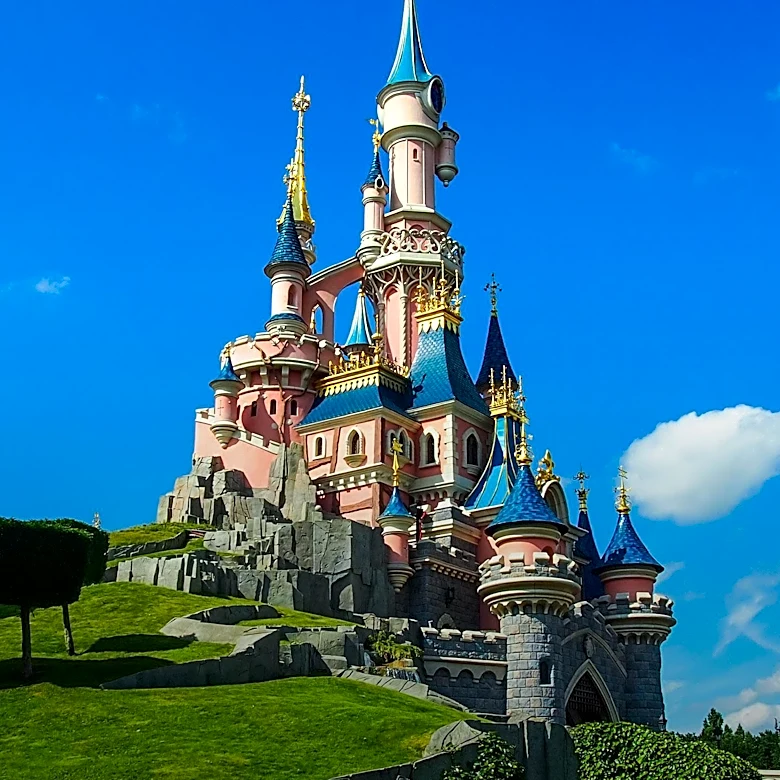 Disneyland Paris Announces 'The Lion King' Themed Area, Space Mountain Re-theming, and New Parade
