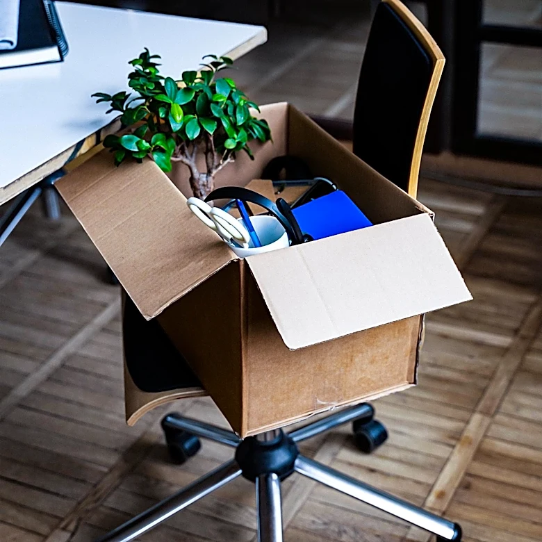 Experts Advise on Crafting Effective Out-of-Office Messages to Avoid Negative Consequences