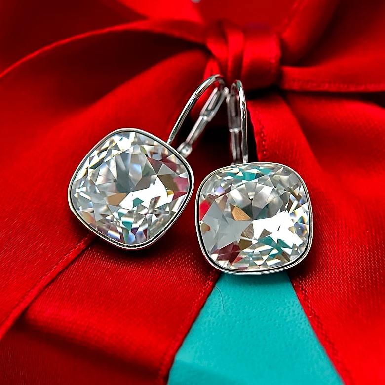 Princess Caroline of Monaco Gifts Köchert Morganite Earrings to Beatrice Borromeo Casiraghi