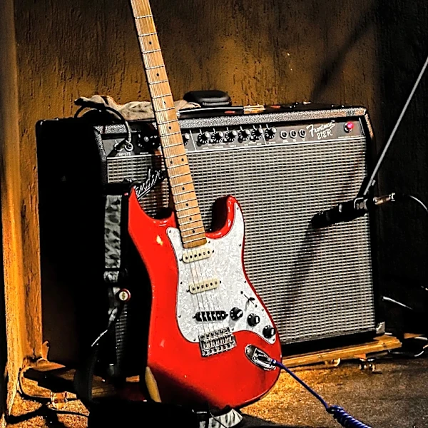 Fender Stratocaster Anniversary Event Catalyzed Queen's First Post-Freddie Mercury World Tour
