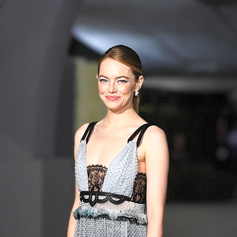 Emma Stone and Yorgos Lanthimos Collaborate on Sci-Fi Dark Comedy 'Bugonia'