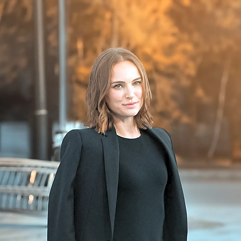 Rachel Cusk's New Novel 'Life of M' Sparks Speculation About Natalie Portman Portrayal