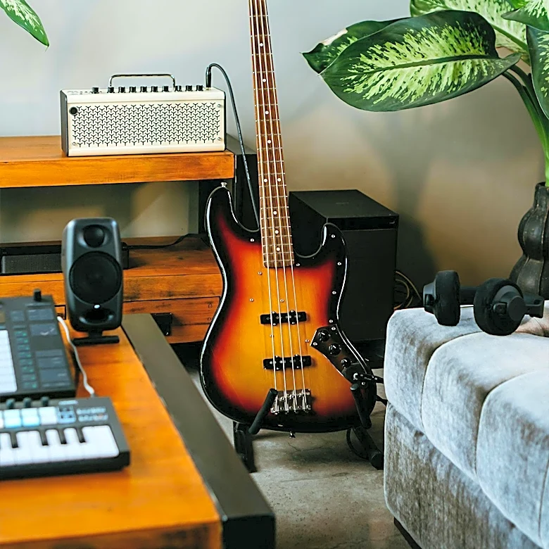 Behringer Reintroduces Cult-Classic MIDI Controller BCR32 with Integrated Hardware Sequencer