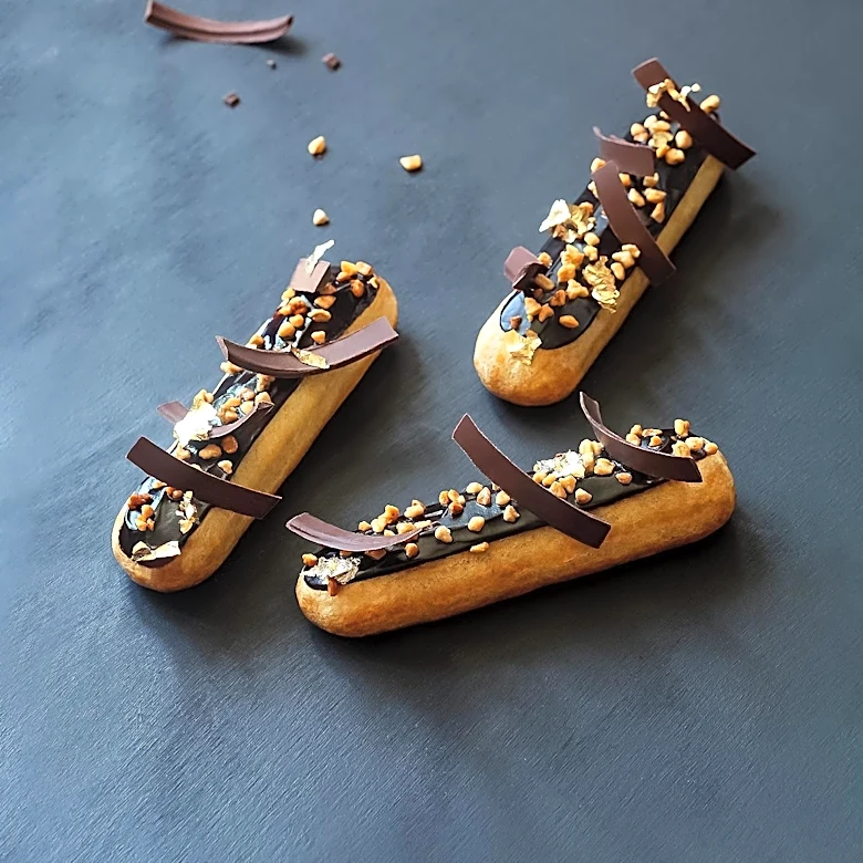 Upscale Restaurants Offer $100 Hot Dogs Featuring Caviar, Wagyu, and 24-Karat Gold